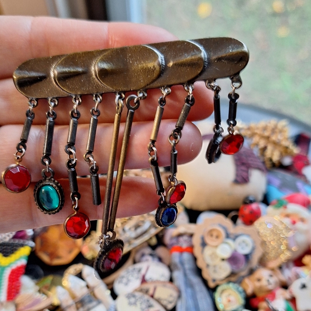 51 Lot Vintage to Now Whimsical PINS & Brooches MUST SEE Coastal Whimsical Teach - Picture 2 of 11